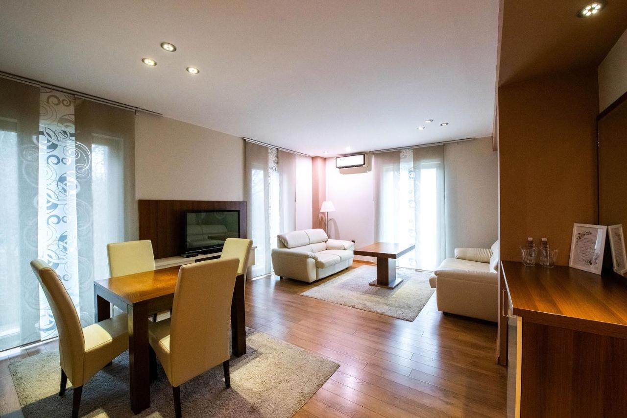 Hotel Villa Ekaterina Vakarel Extérieur photo